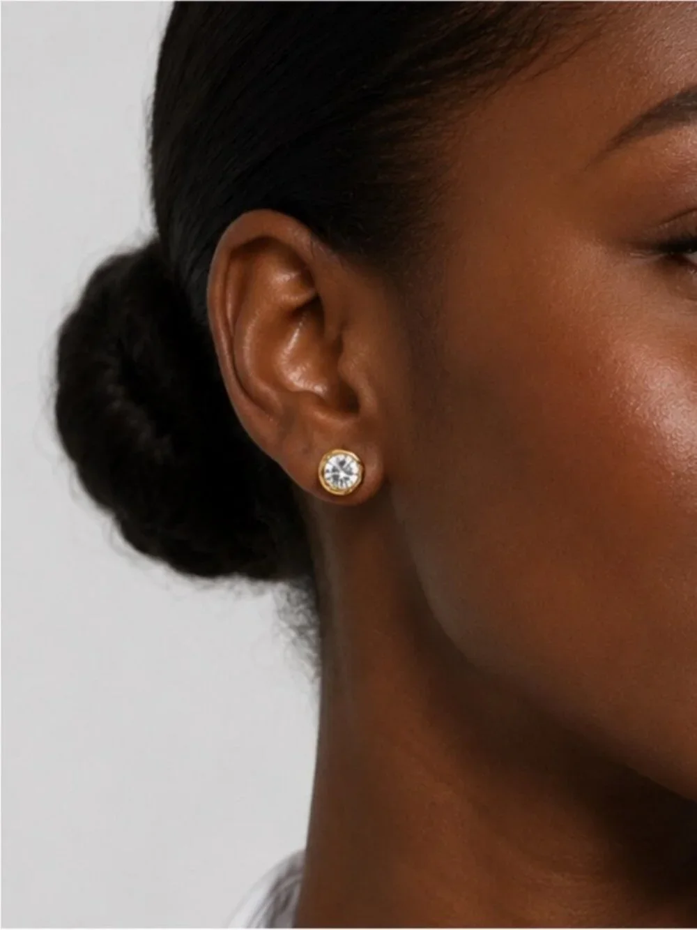 New! Wonder Gold Plated Bevel Post Earrings (2014) NWOT